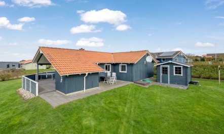 'Loviisa' - 300m to the fjord