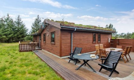 'Jo' - 1.2km from the sea 5