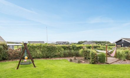 'Mervi' - 300m to the fjord 2