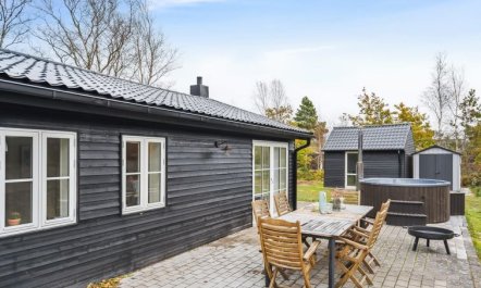 'Elizabeta' - 175m from the sea 7