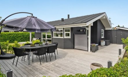 'Sjarlotte' - 100m from the sea 4