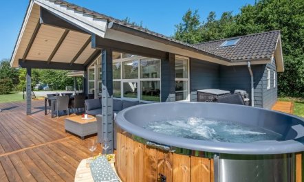 'Alrike' - 850m from the sea 4