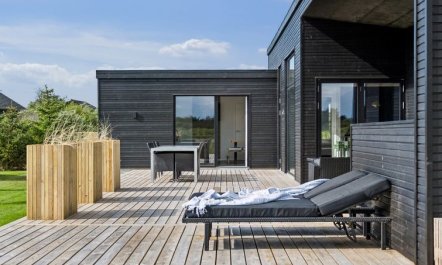 'Lyder' - 400m from the sea 3