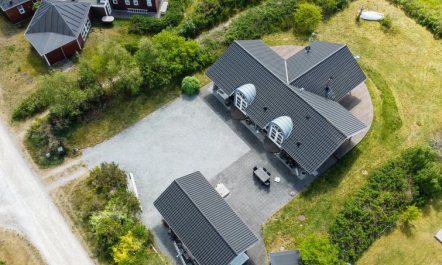 'Elspeth' - 25m from the sea 6