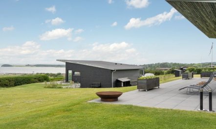 'Alyna' - 200m from the sea 2