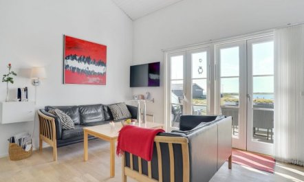 'Idunn' - 100m to the fjord 2