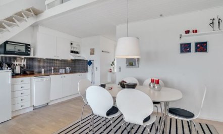 'Idunn' - 100m to the fjord 1