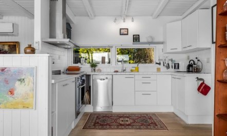 'Sylvia' - 450m from the sea 1