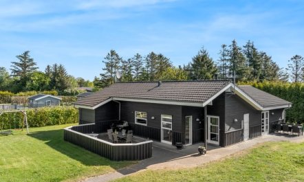 'Karstina' - 1km from the sea