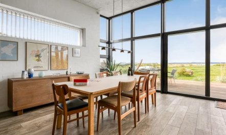 'Bondi' - 75m from the sea 4