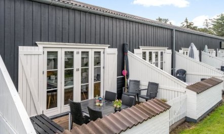 'Hermanda' - 100m to the fjord