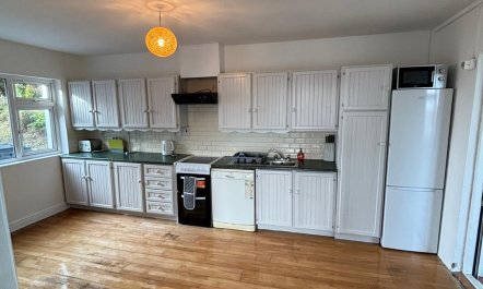 The Waterfront House 9 Mins drive to Kinsale sleeps 16 guests 4