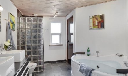 'Ulfsten' - 1.6km from the sea 4