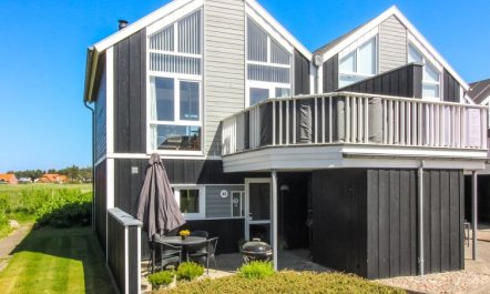 'Jören' - 700m from the sea