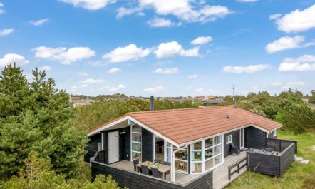 'Andrie' - 800m from the sea