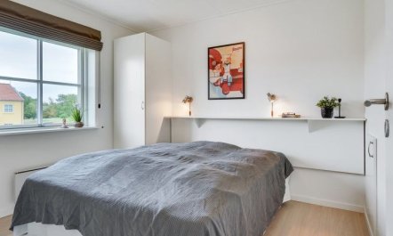 'Sipi' - 100m from the sea 1