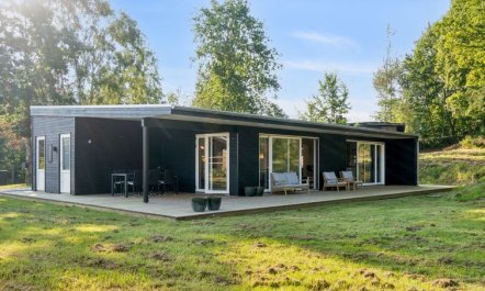 'Uma' - 1.5km from the sea