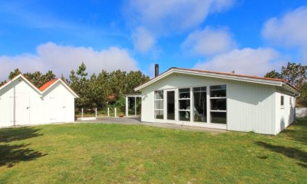 'Iver' - 600m to the fjord