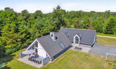 'Ardan' - 450m from the sea