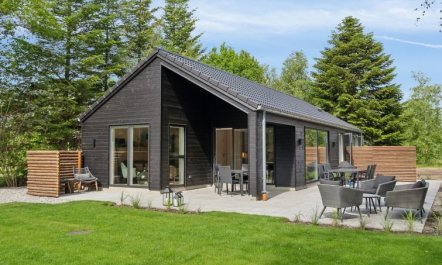 'Laina' - 250m from the sea