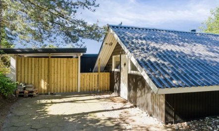 'Laurens' - 800m from the sea 2