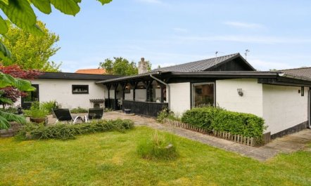 'Hildegart' - 750m from the sea 1