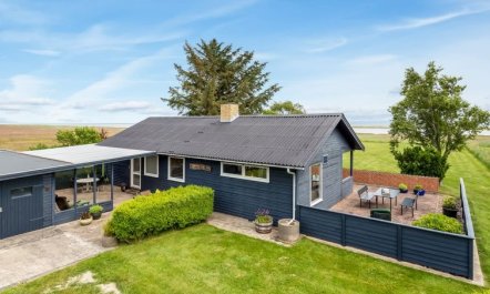 'Atena' - 200m from the sea