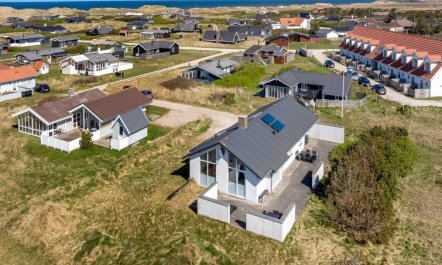 'Hornbogi' - 300m from the sea