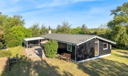 'Hillegonde' - 200m from the sea