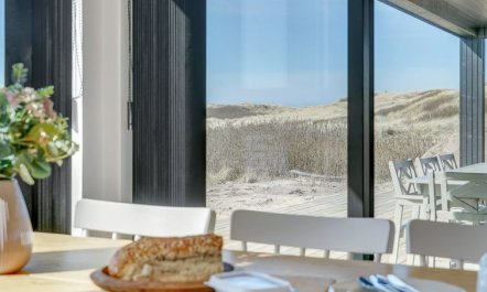 'Aiko' - 50m from the sea 2