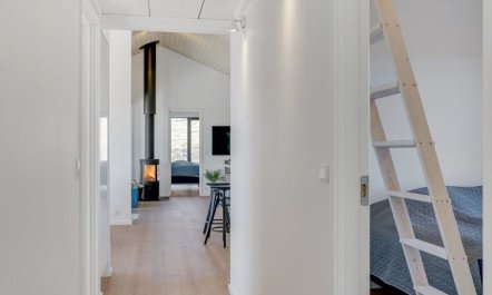 'Aiko' - 50m from the sea 6