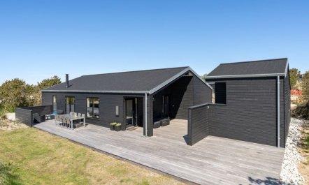 'Helli' - 650m from the sea