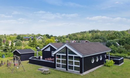 'Athisl' - 800m from the sea