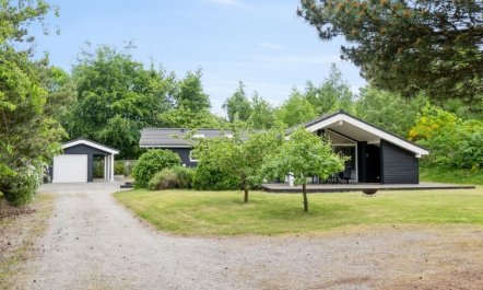 'Hunlef' - 400m from the sea 2