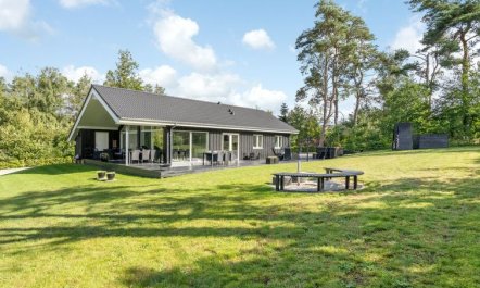 'Adela' - 1km from the sea