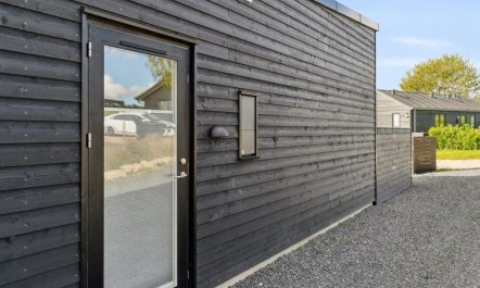 'Harrieth' - 300m from the sea 1