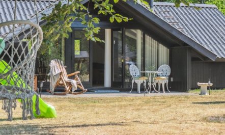 'Jahn' - 1.8km from the sea 4