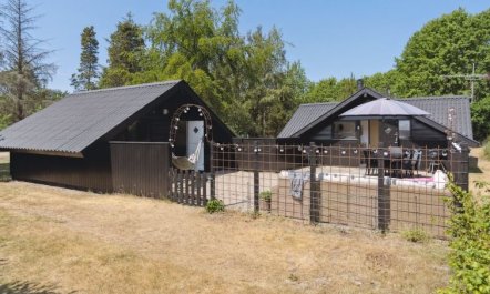 'Jahn' - 1.8km from the sea 2