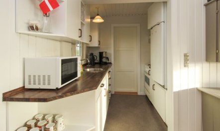 'Jenson' - 75m from the sea 6