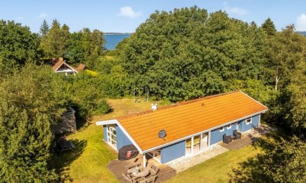 'Elizabeth' - 150m to the fjord 6