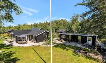 'Fido' - 300m from the sea