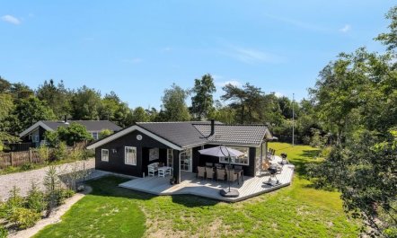 'Fido' - 300m from the sea 3