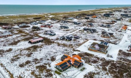 'Doris' - 150m from the sea 4