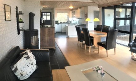 'Wilmer' - 40km from the sea 2