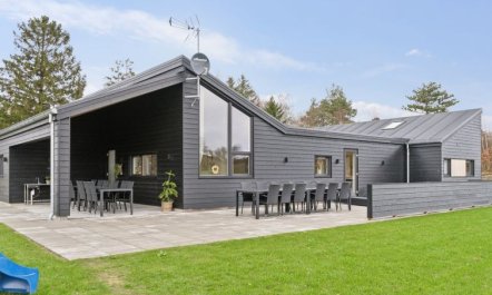 'Lanessa' - 800m from the sea 3