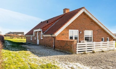 'Nikolce' - 300m to the fjord