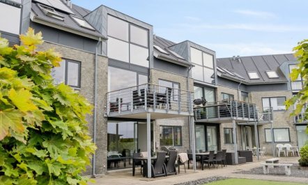 'Skade' - 10m from the sea