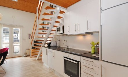 'Vasil' - 100m to the fjord 7