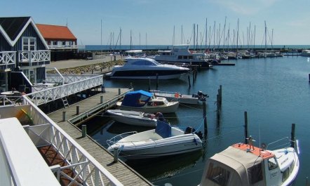 'Knud' - 2m from the sea 2