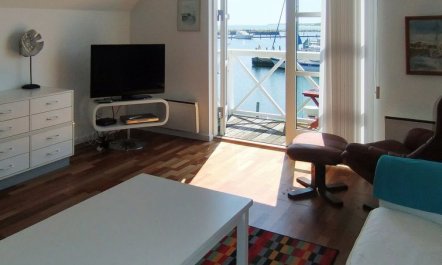 'Knud' - 2m from the sea 6